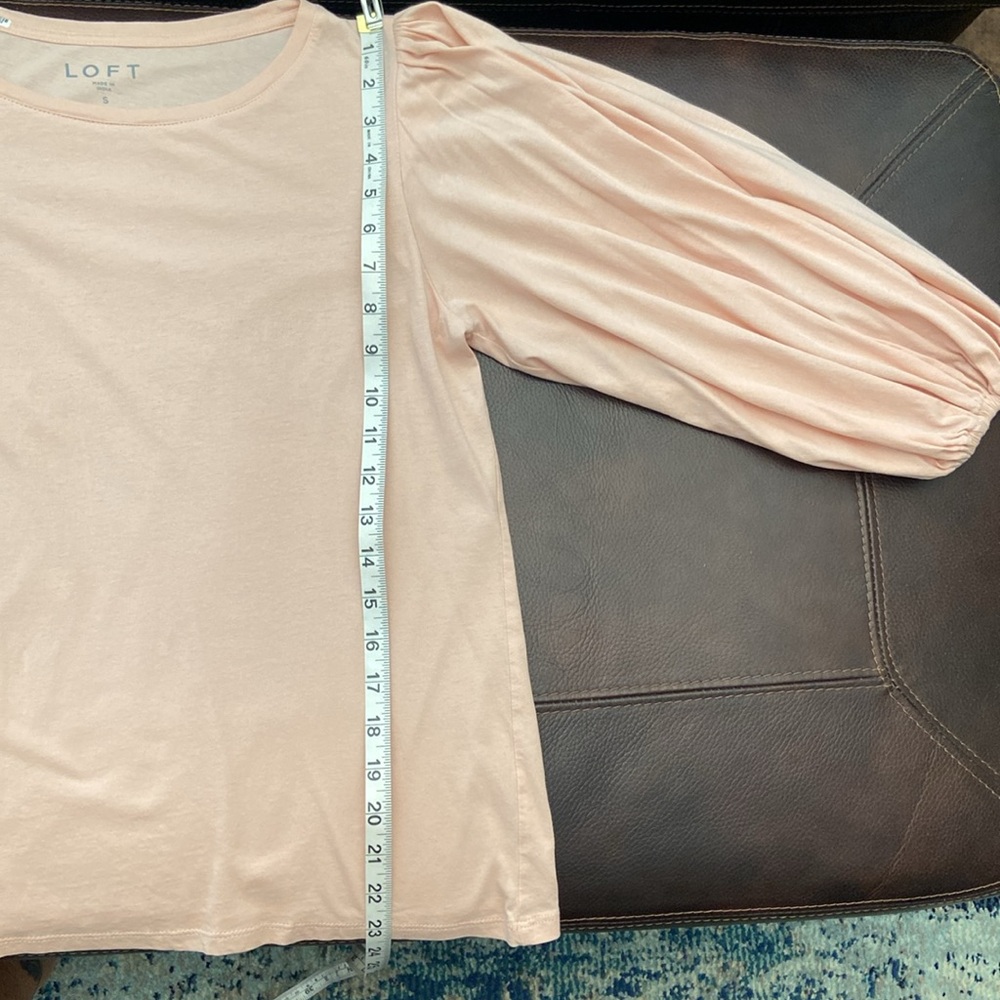 Pretty in pink! This blouse is a beautiful shade and versatile. LOFT, Size S - Picture 7 of 8